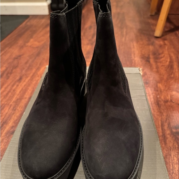 Timberland Women's Courmayeur Valley Chelsea Black Nubuck - Picture 6 of 7